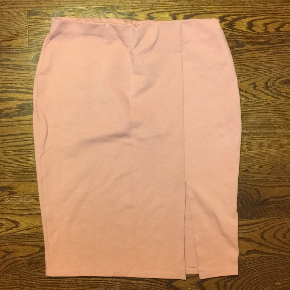 Pink skirt with slit on left side size L